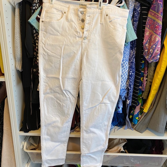 Madewell 10 inch Button Front White Jeans - Picture 2 of 4